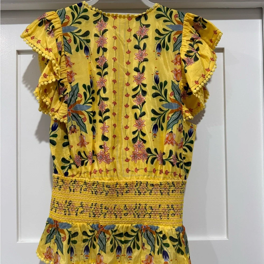 Farm Rio Yellow Delicate Flower Blouse.  Size Medium Worn once - Picture 8 of 11